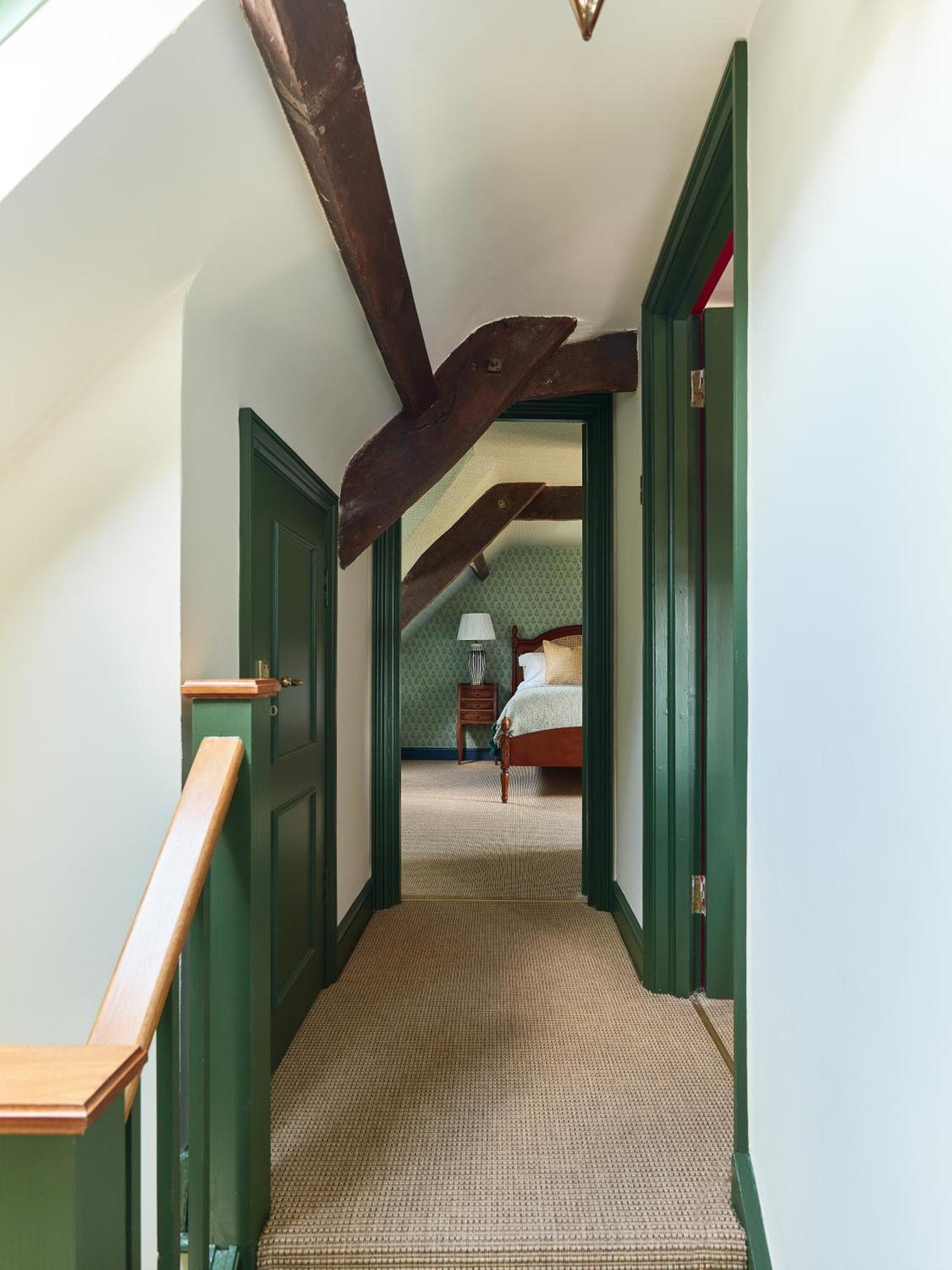 Townhouse Suites- Abbey Row มาล์มสบรี ห้อง รูปภาพ